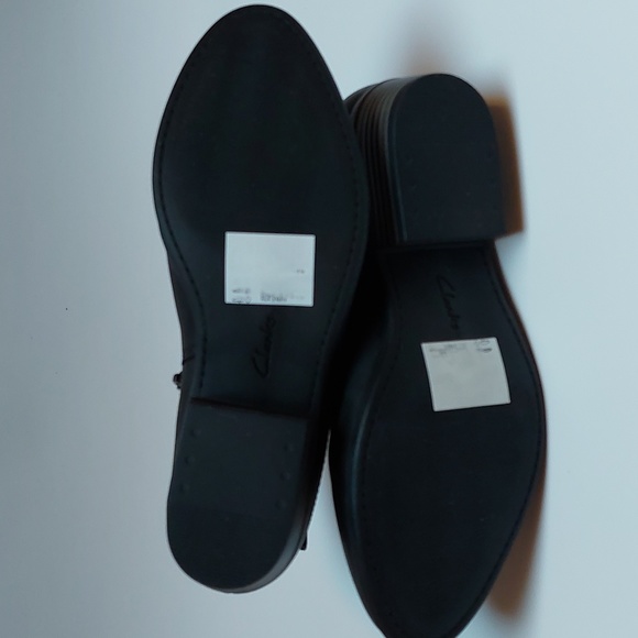 Clarks Addiy HOLLY - Black Leather Bootie- Size 6 - Picture 4 of 10